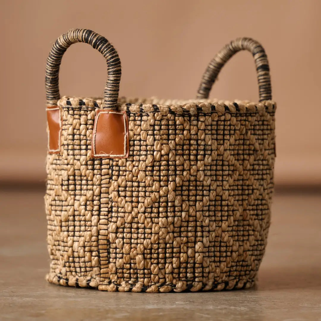 Handled Jute Basket 10"